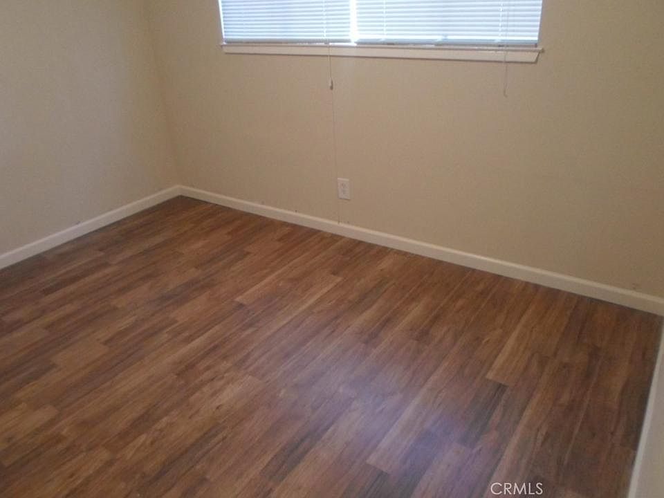 1st image of 3668 Spruce Ave #19