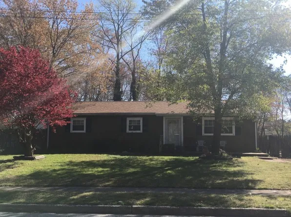 9 W Shore Dr, Southampton, NJ 08088