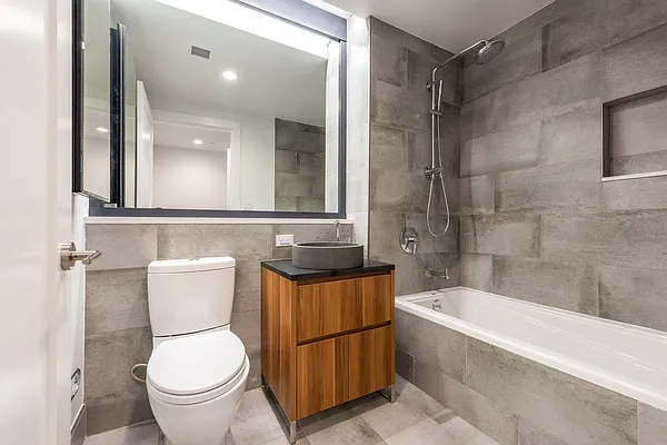 Rented by Nooklyn NYC LLC | media 22