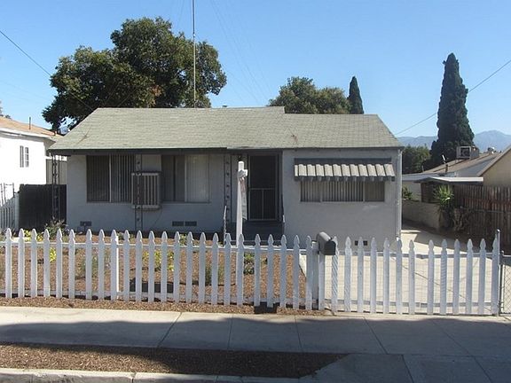 2nd image of 955 Knoll Dr