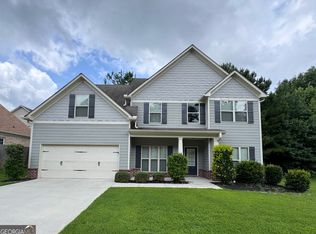 544 Cherry Creek Dr, Loganville, GA 30052