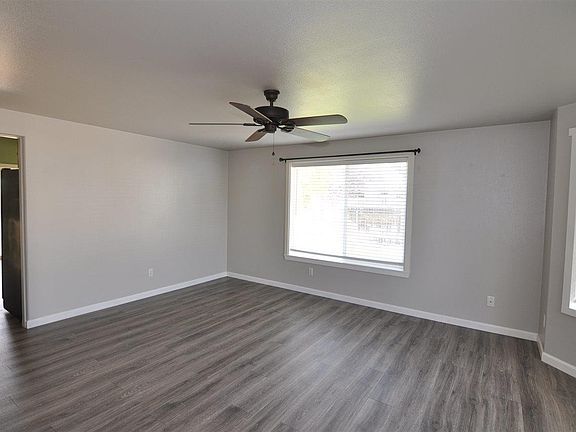 3rd image of 9712 Palomino Dr