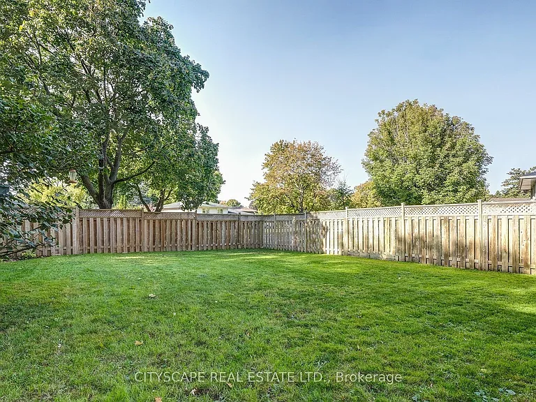 1050 Apache Rd #UPPER — Photo 2