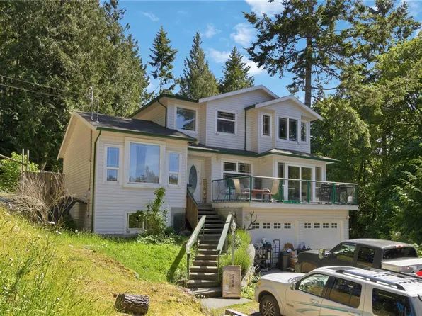 821 Seedtree Rd, Capital, BC V9Z 1C2