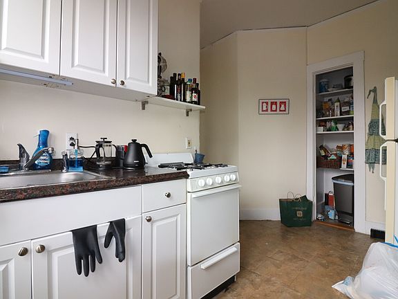 5th image of 122 Babcock St APT 24A