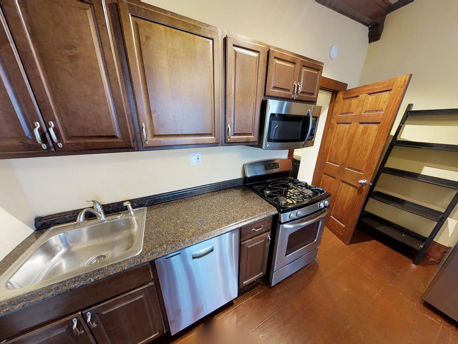 Studio, $1,175 — Photo 3