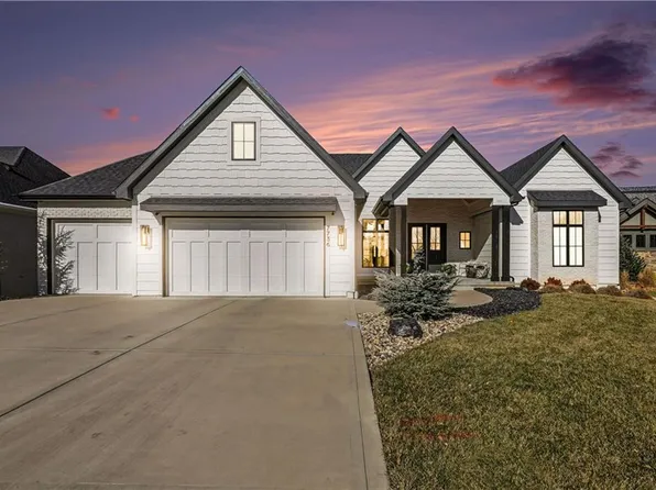 7736 N Donnelly Ave, Kansas City, MO 64158