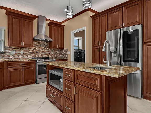 2nd image of 588 Cherry Hill Dr