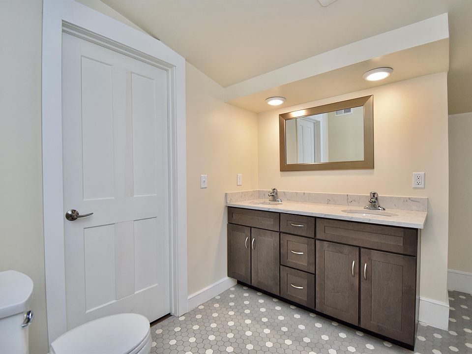 1st image of 101 Peete St #15990568