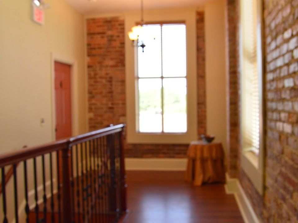2nd image of 114 Church St Ste 2