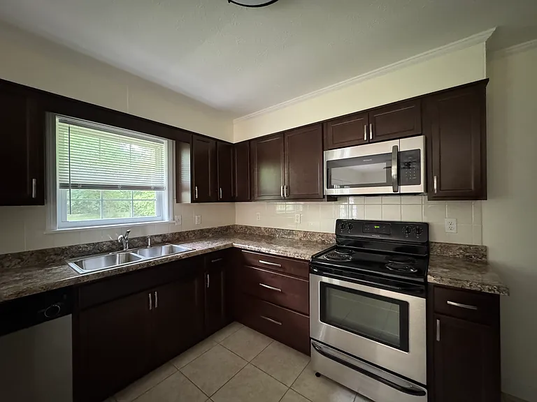 19 Elk Dr — Photo 6