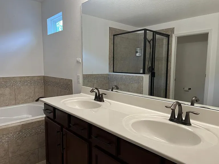 14036 Lonecreek Ave — Photo 11