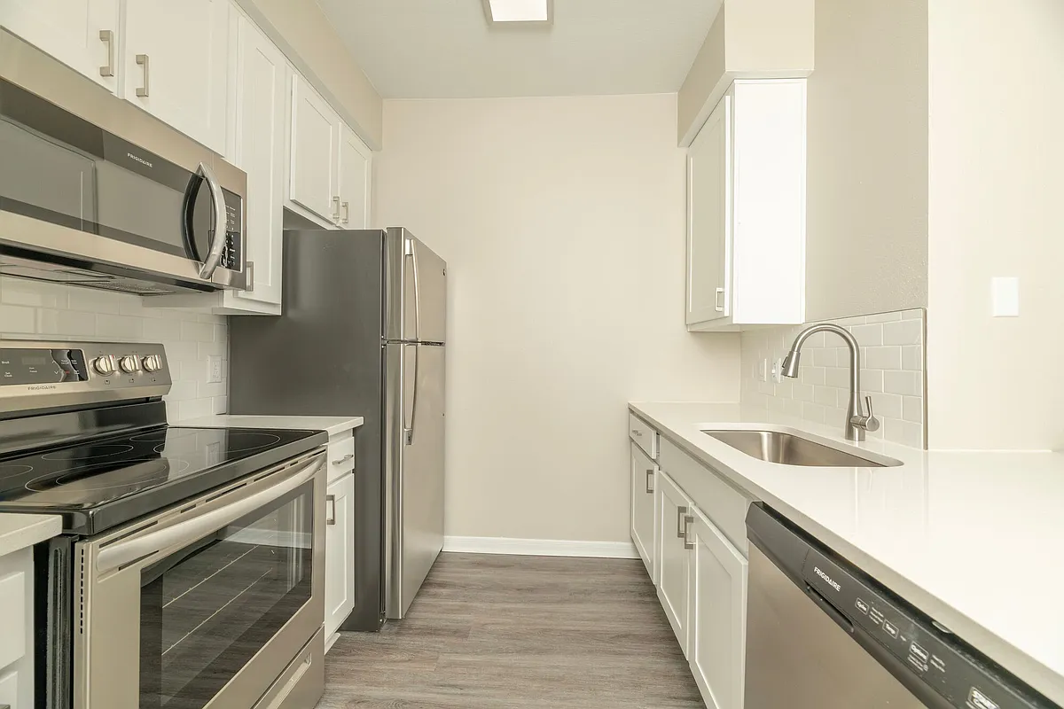 Building Photo - 2800 Tranquility