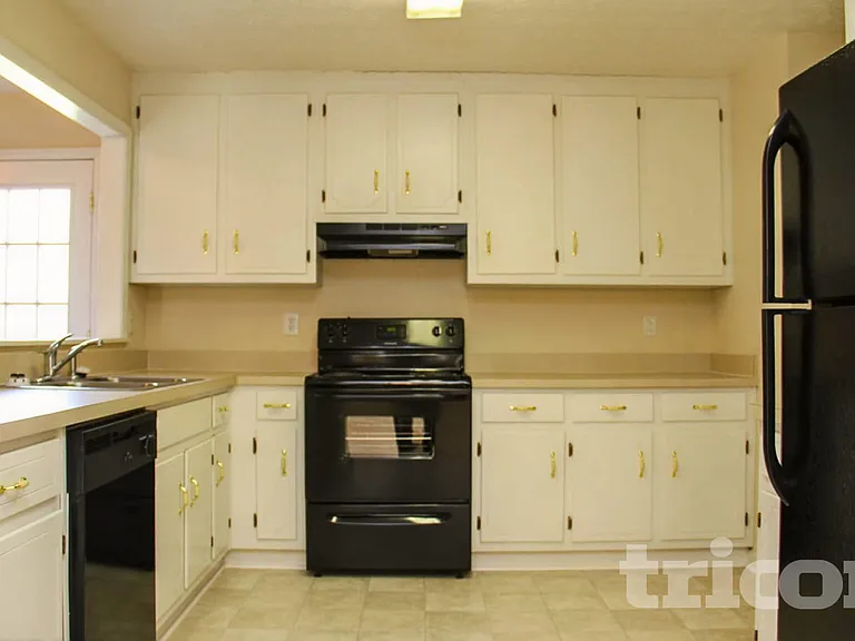 70 Aiken Way — Photo 3