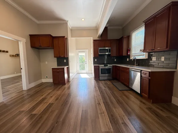 2115 3rd St APT C, Sacramento, CA 95818