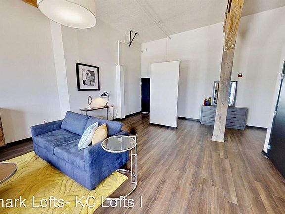 5th image of 425 Washington St APT 405