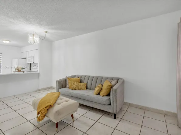 5480 W 21st Ct APT 105, Hialeah, FL 33016