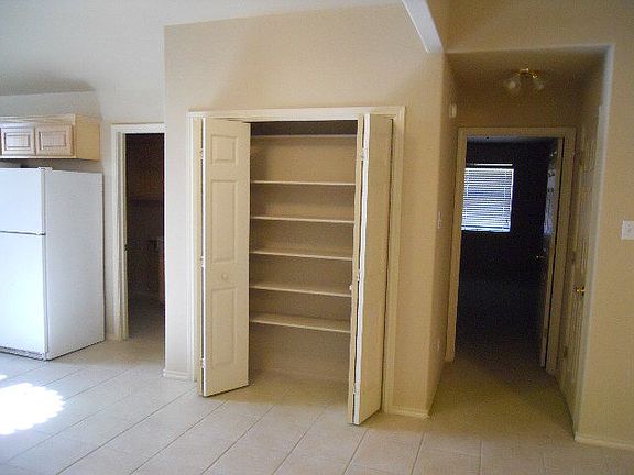 3rd image of 251 Oak Hill Dr