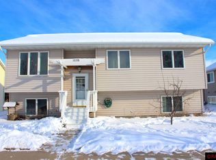 2108 Bunker Ln, Saint Peter, MN 56082