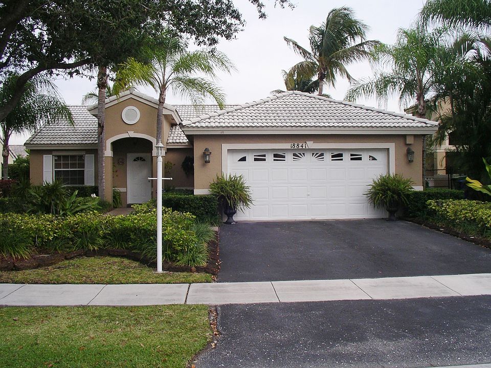 1st image of 18841 NW 1st St