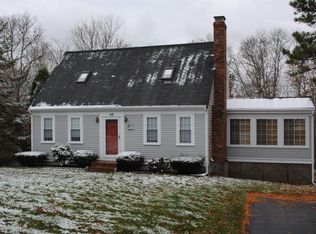 88 Hillside Dr, Plymouth, MA 02360