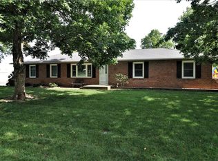 101 S 10th St, Louisburg, KS 66053
