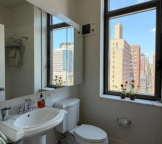 1500 Lexington Ave #17Q — Photo 12