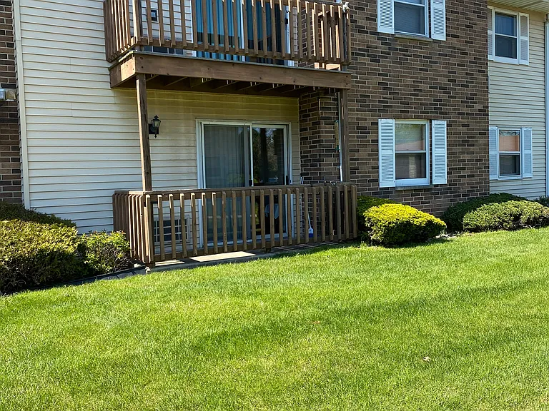 342 Lake St — Photo 6
