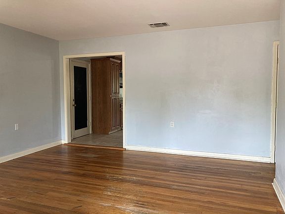 3rd image of 2416 Colorado Ave