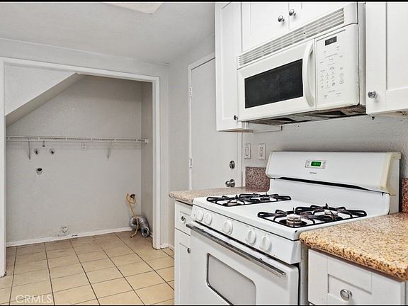5th image of 1460 Kendall Dr Unit 32