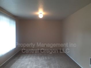 184 SW C St UNIT 4, Madras, OR 97741