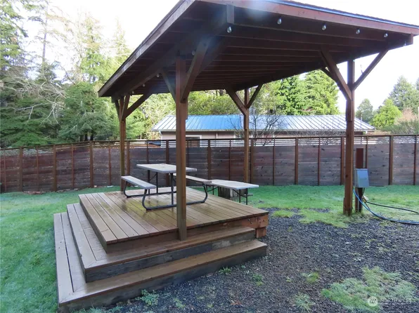 21 Nelson Place, Copalis Beach, WA 98535