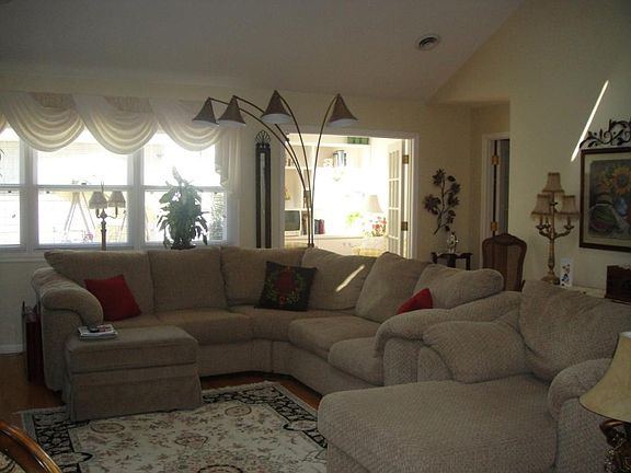 3rd image of 4687 Harvest Cir