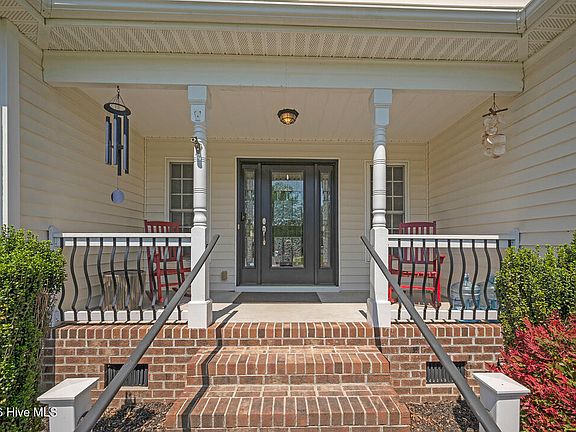 5th image of 2466 Westminster Drive