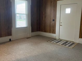 402 E 4th St, Sterling, IL 61081