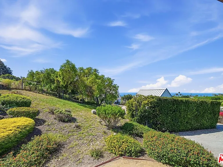 30429 Morning View Dr — Photo 34