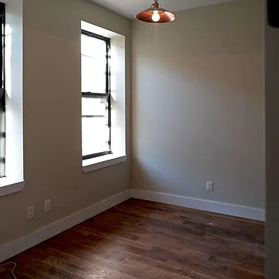 Rented by Nooklyn NYC LLC | media 30