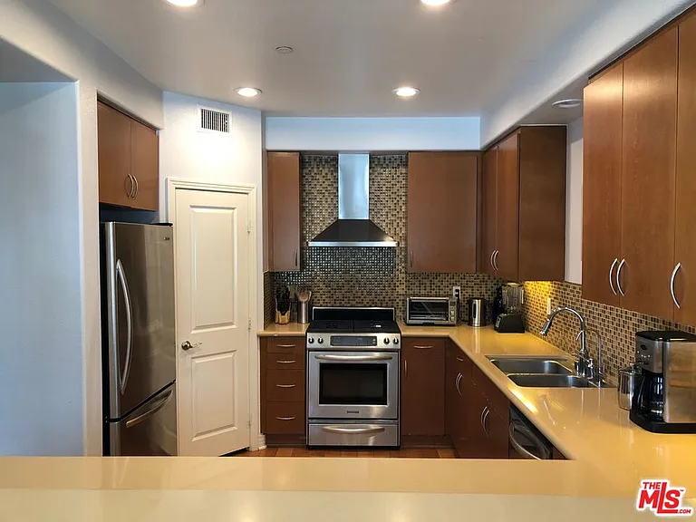 7100 Playa Vista Dr #103 — Photo 17