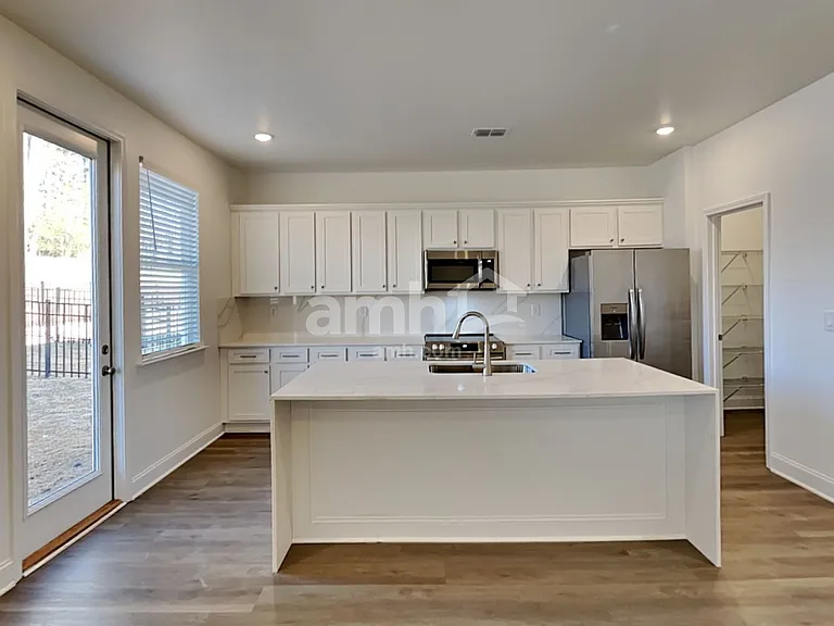 1448 Aquamarine Dr — Photo 4