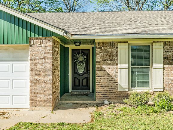 4th image of 530 Tall Timber Dr
