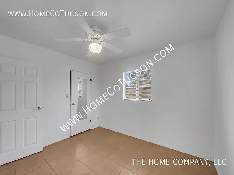 4738 E Cooper St — Photo 17