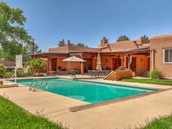 1122 Ortega Rd NW, Los Ranchos De Albuquerque, NM 87114