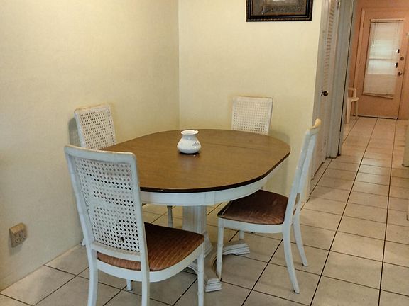 4th image of 815 SW 10th Terrace #17V