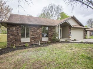 4031 S El Fiesta Ave, Springfield, MO 65807