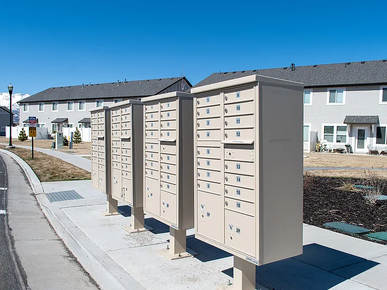 382 N 100 W #1 — Photo 12