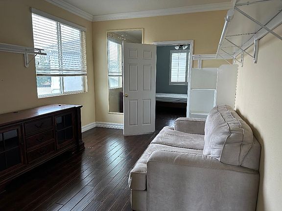 3rd image of 12959 Cambridge Ct