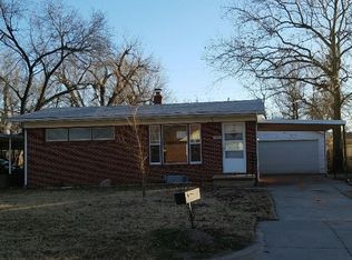 1221 E Catalina St, Wichita, KS 67216