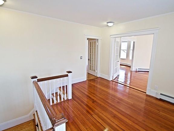 2nd image of 194 Somerset Ave APT 2