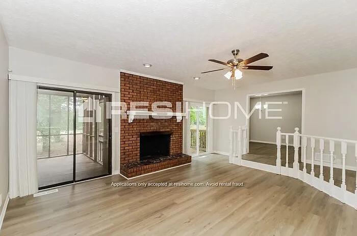 4087 Essex Dr — Photo 5