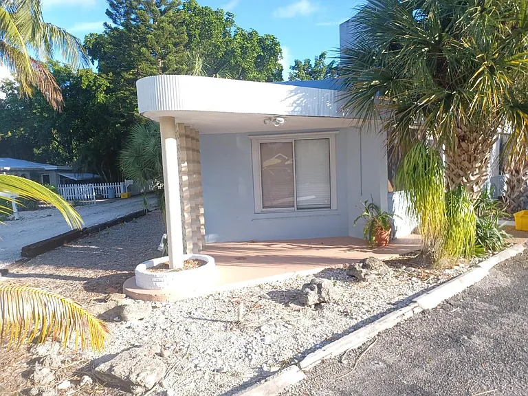 3813 N Old Dixie Hwy #A — Photo 2